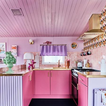 Fun Barbie Inspired, 6 Berth Caravan - Camber Sands Holiday Park, Near The Beach Luaran gambar